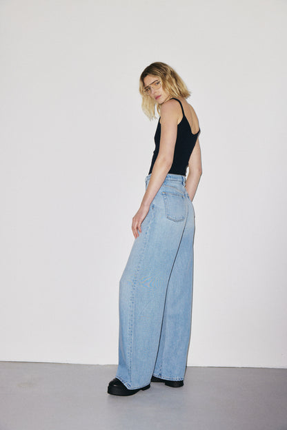 FLIP JEAN | HERA