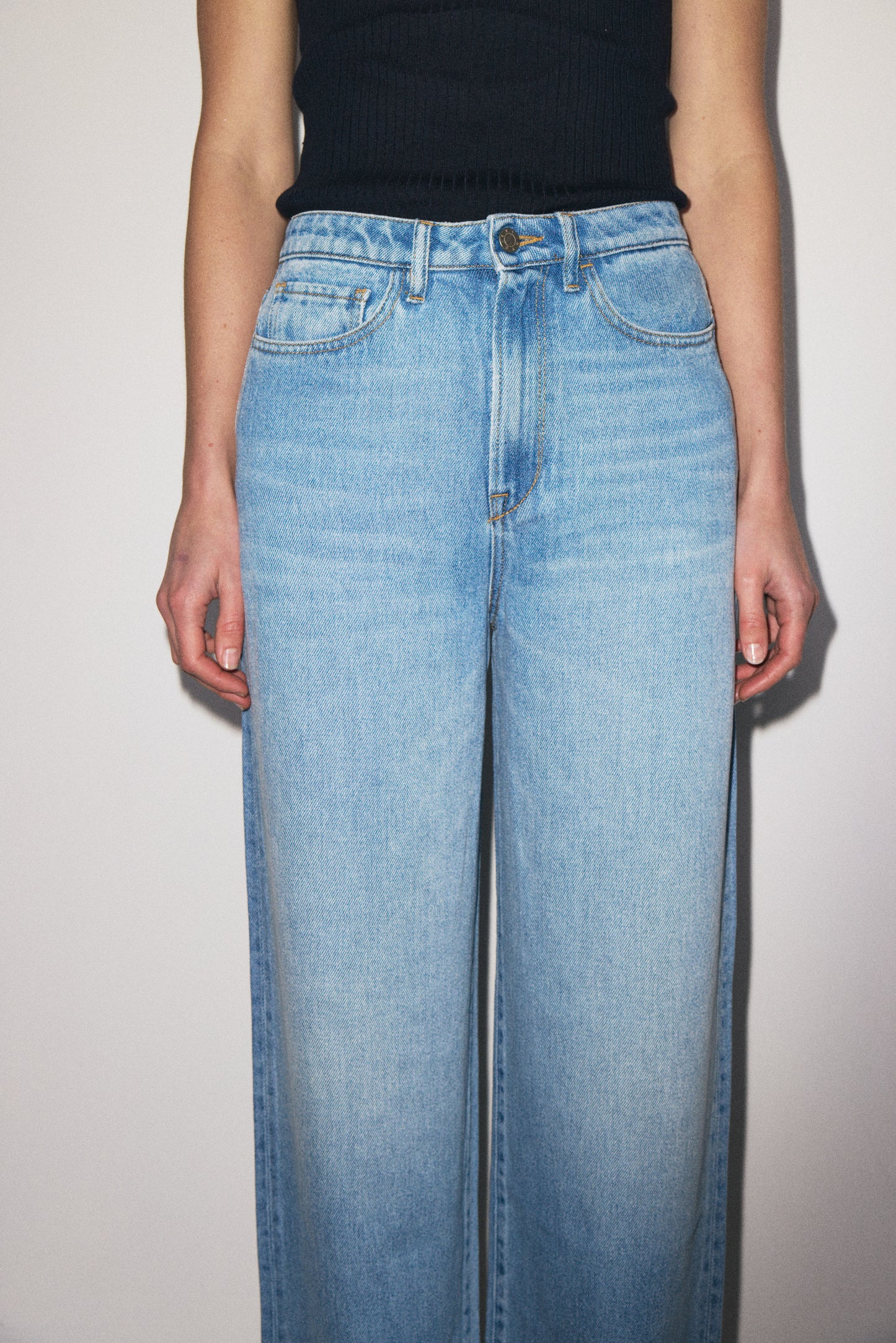 FLIP JEAN | HERA