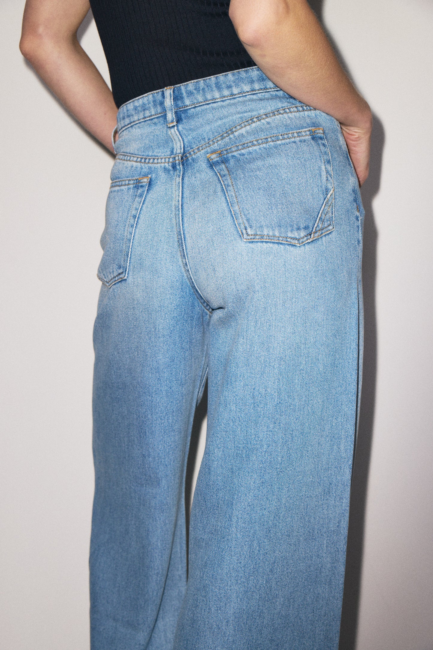 FLIP JEAN | HERA