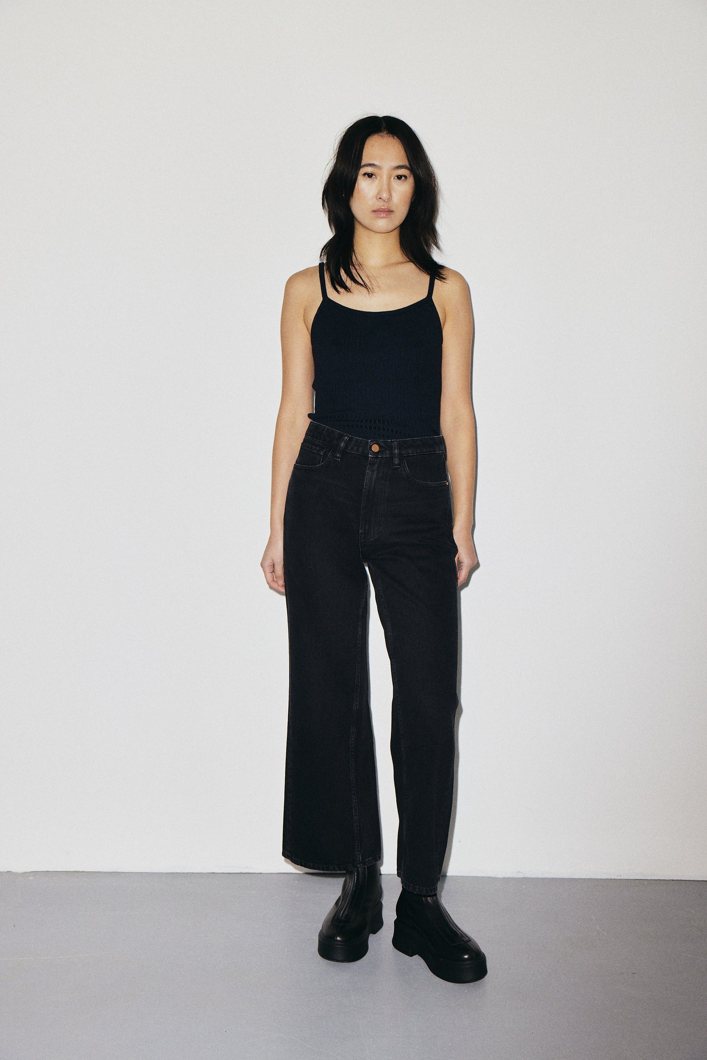 Aime 3x1 NYC high-rise cropped wide-leg jeans in regenerated rigid denim, vintage black — photo 3