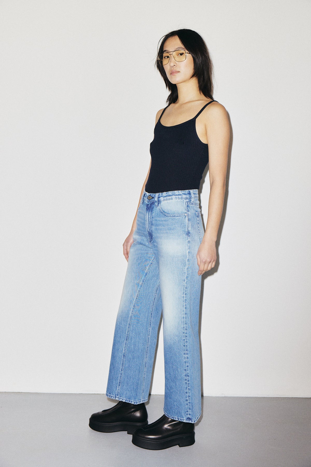 Aime 3x1 NYC high-rise cropped wide-leg jeans in Italian comfort denim, Venere wash — photo 4