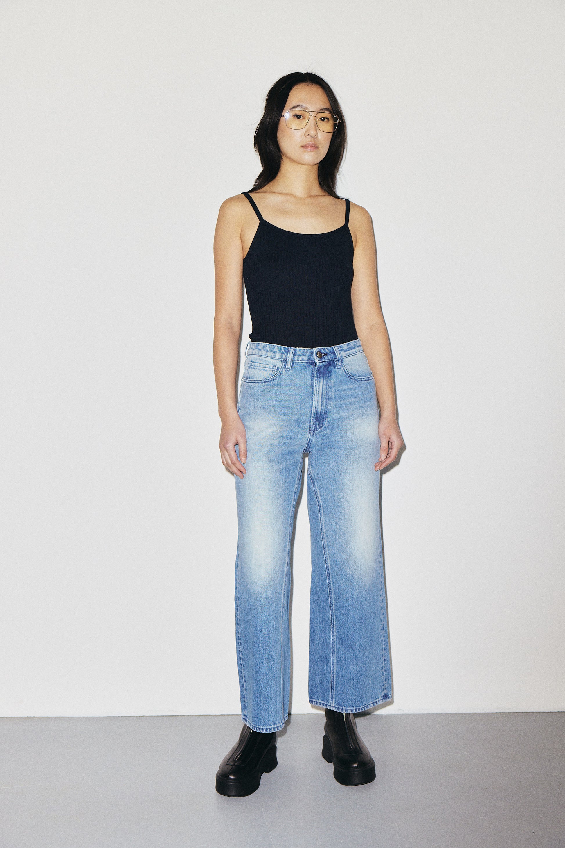 Aime 3x1 NYC high-rise cropped wide-leg jeans in Italian comfort denim, Venere wash — photo 7