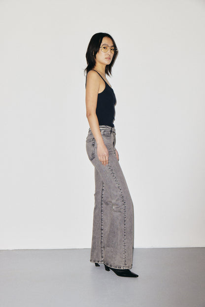 ALEXIA | WARM GREY