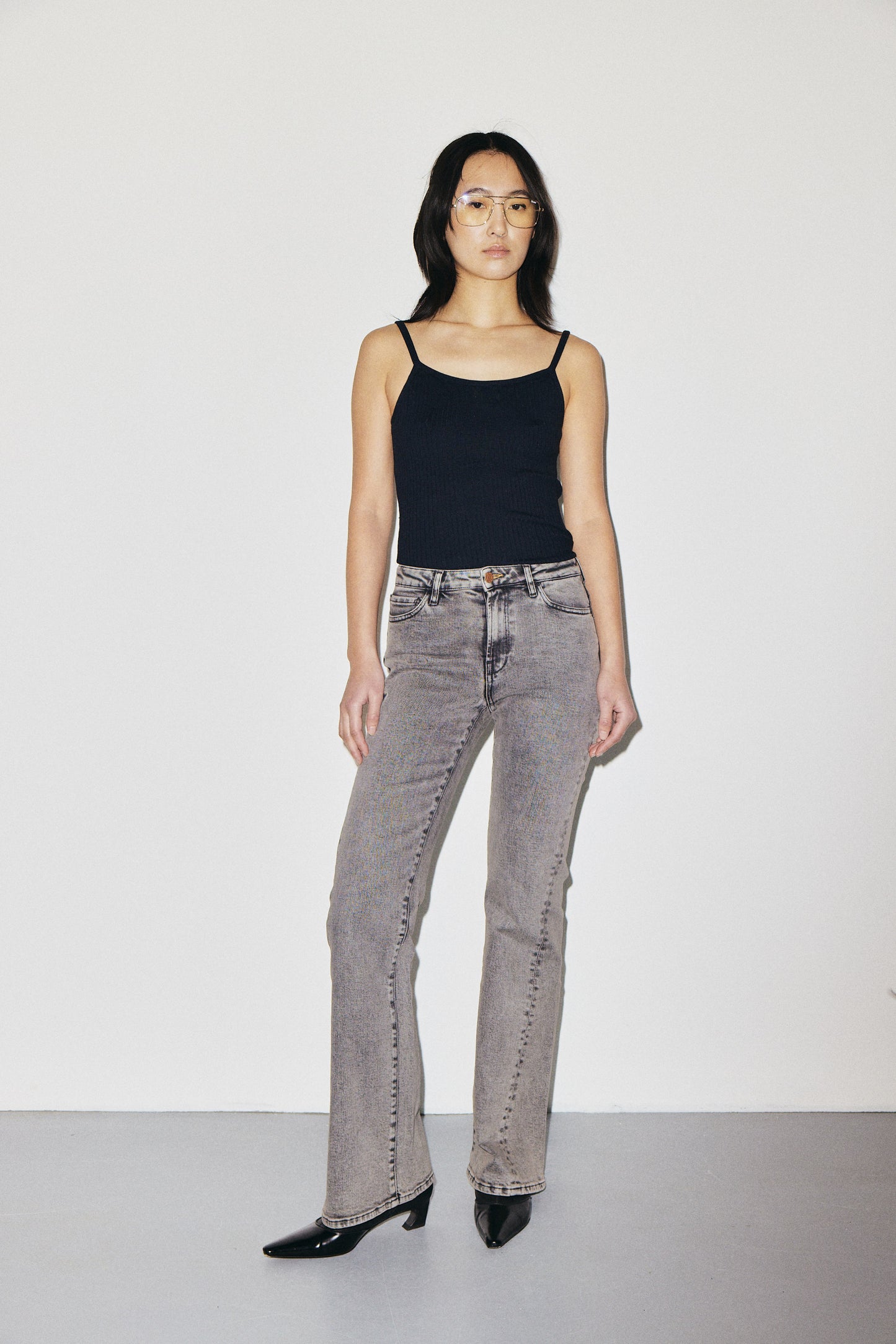 ALEXIA | WARM GREY