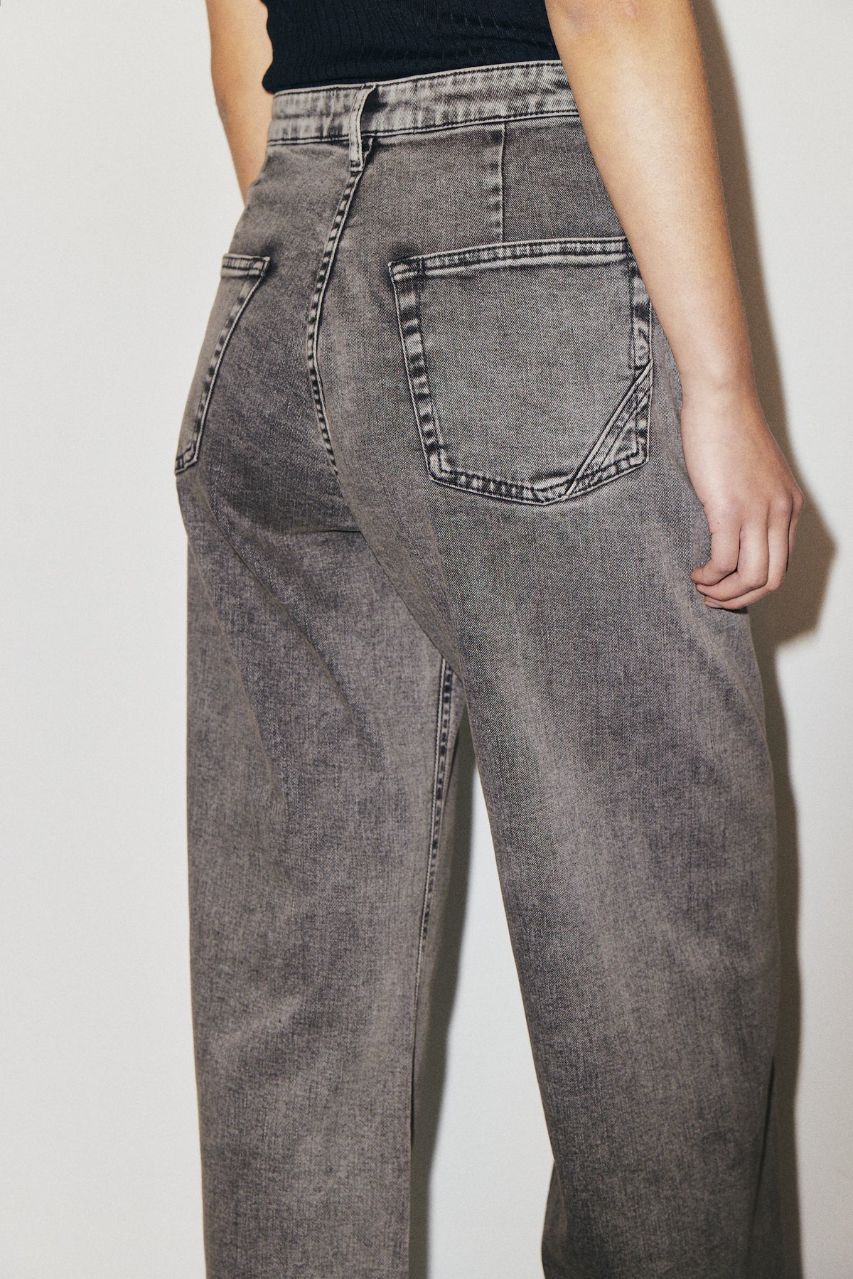 Hellen 3x1 NYC high-rise cropped jeans with raw hem, warm grey wash — photo 7
