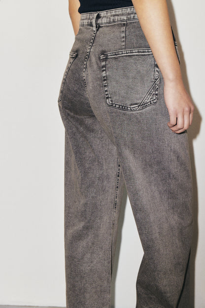 Hellen 3x1 NYC high-rise cropped jeans with raw hem, warm grey wash — photo 8