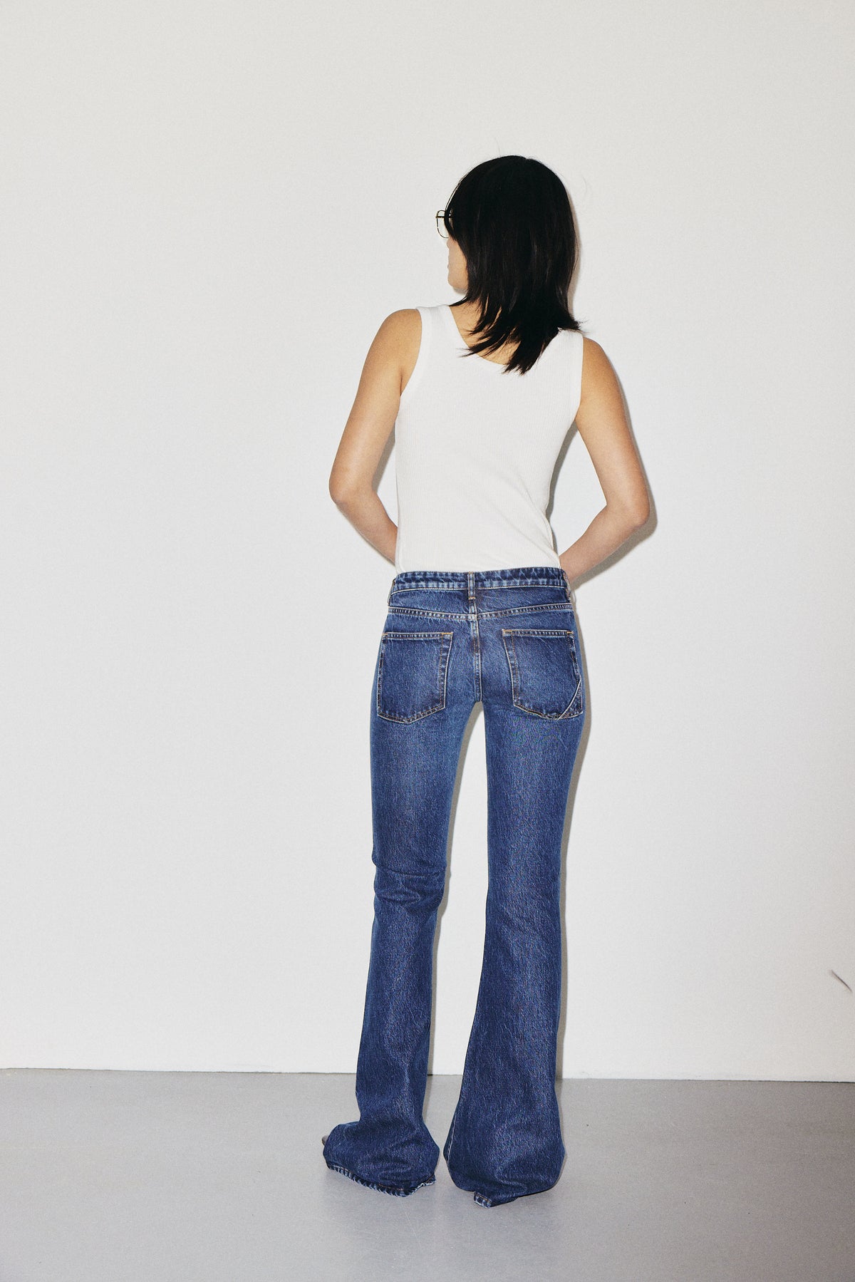 Joplin 3x1 NYC mid-rise flare jeans in cotton-Tencel blend, Martin blue wash — photo 4