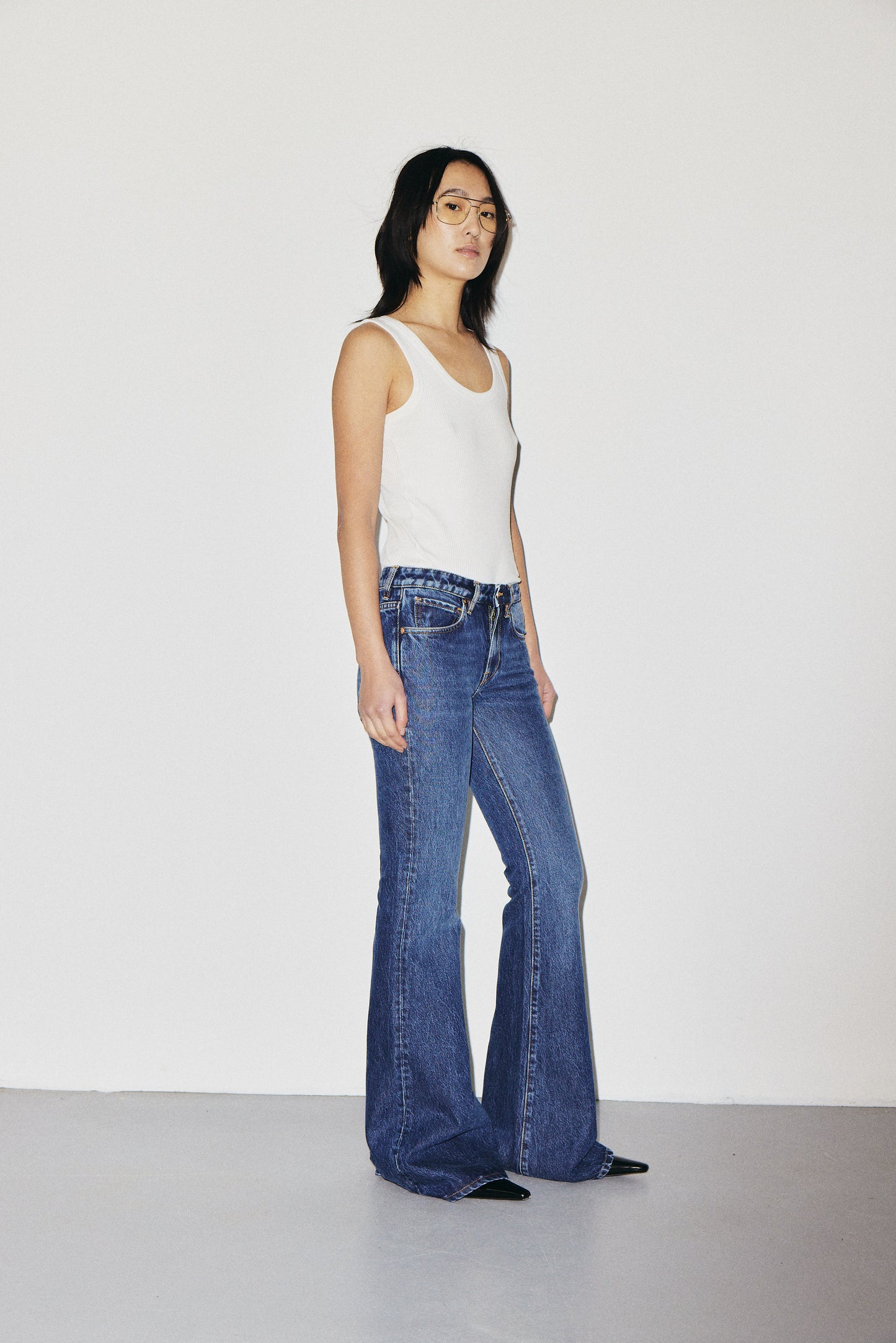 Joplin 3x1 NYC mid-rise flare jeans in cotton-Tencel blend, Martin blue wash — photo 7