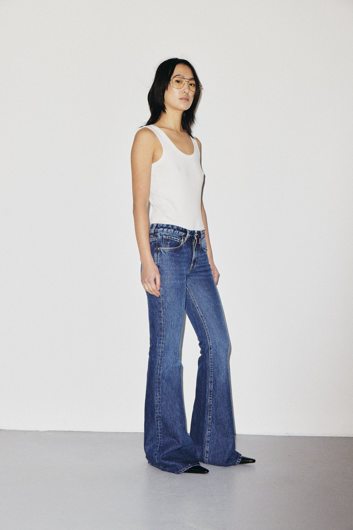 Joplin 3x1 NYC mid-rise flare jeans in cotton-Tencel blend, Martin blue wash — photo 7