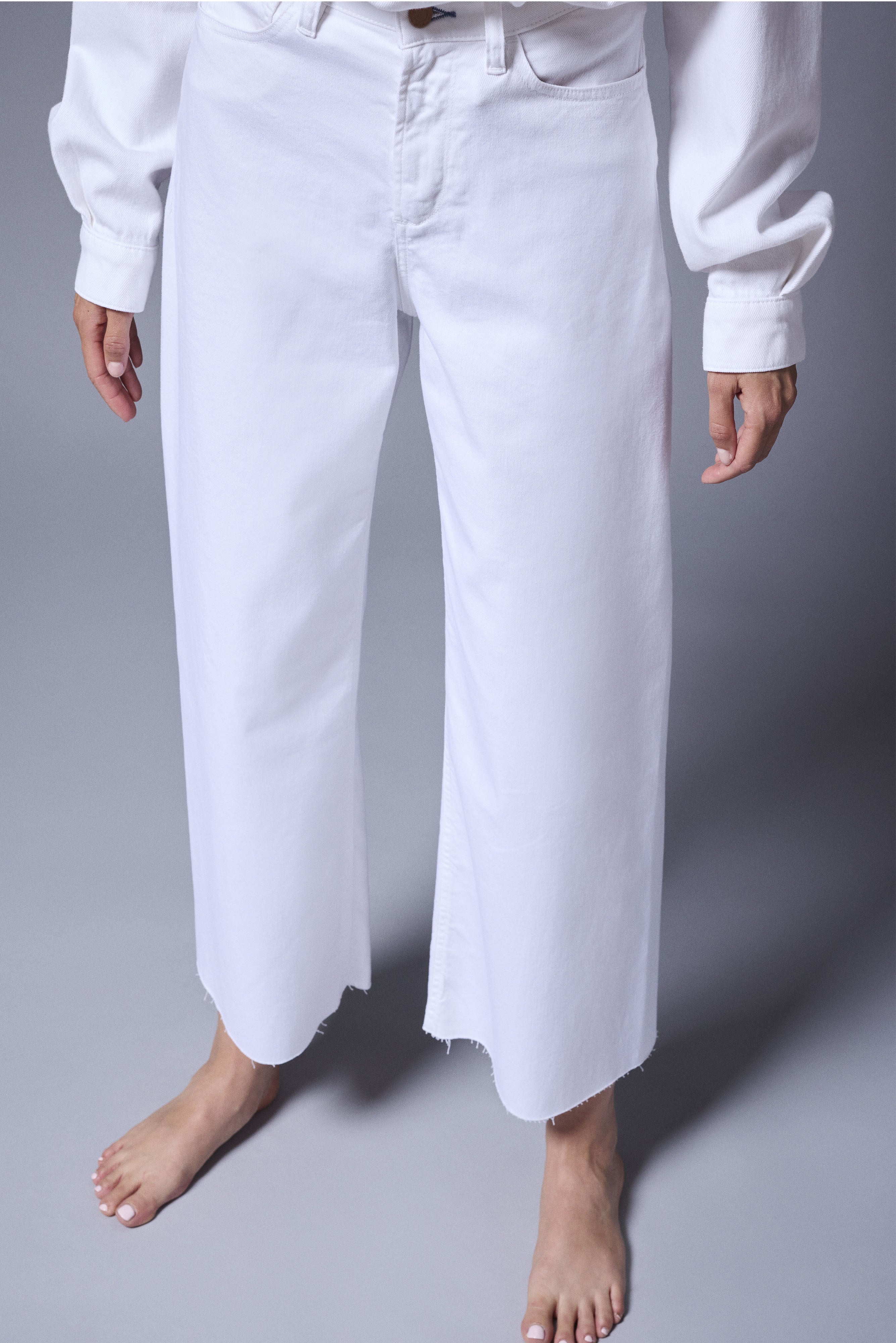 Cropped Fit Woman – 3x1 NYC